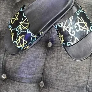 Gucci | Shoes | Gucci Slides Size 2 Rare Find And Size Just  display picture 3